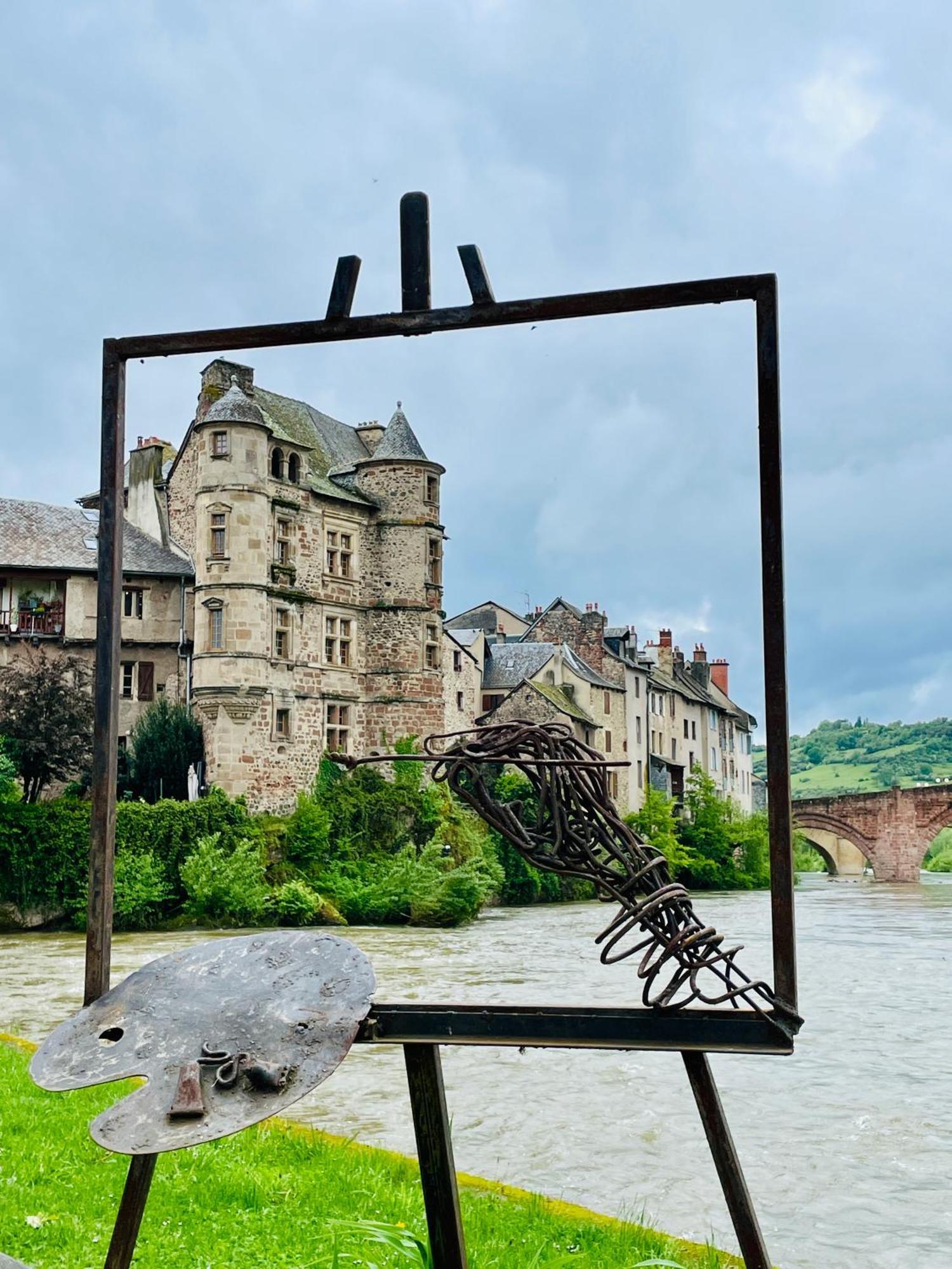 - Au Vieux Palais *