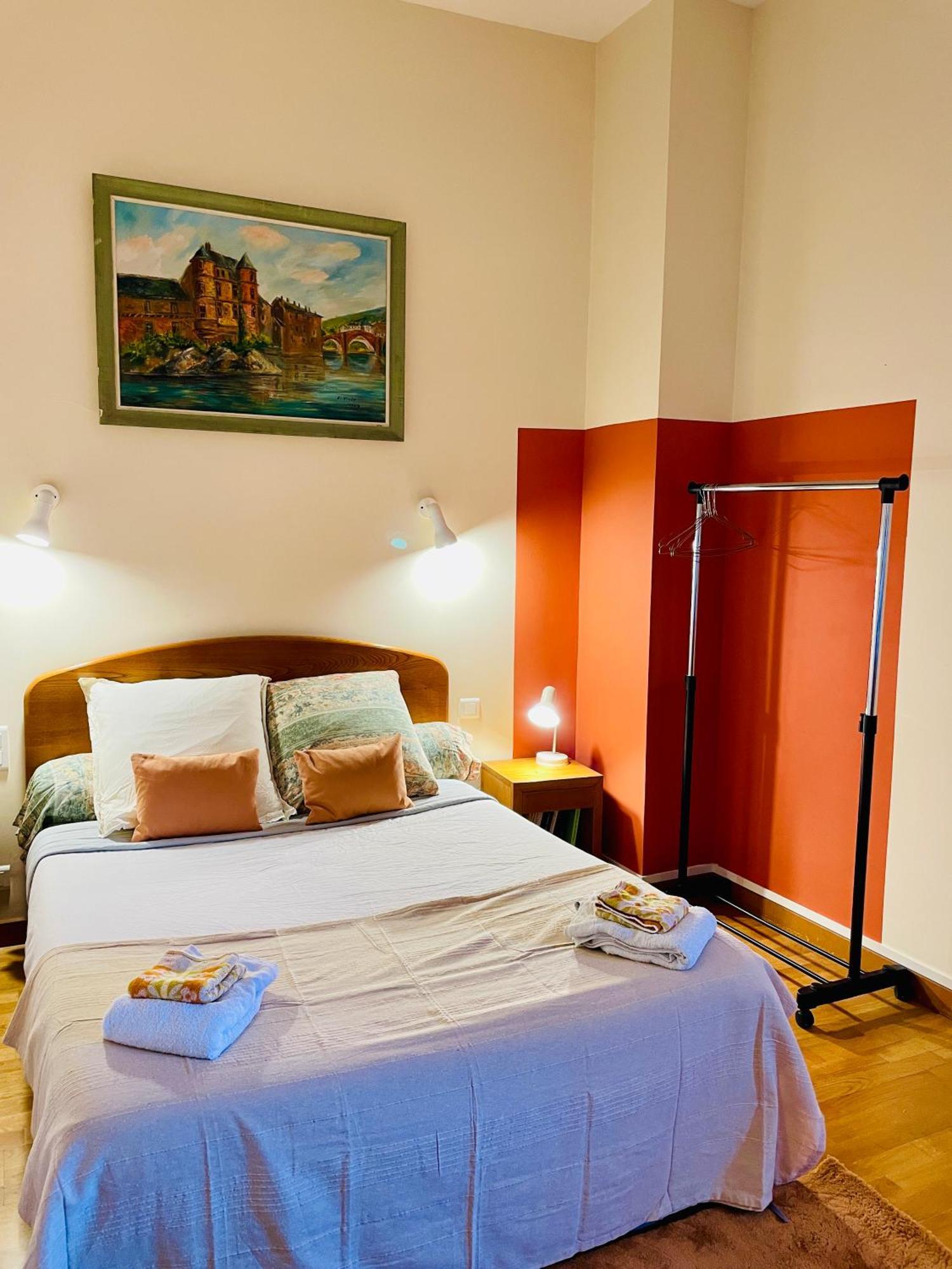 - Au Vieux Palais Aparthotel Espalion