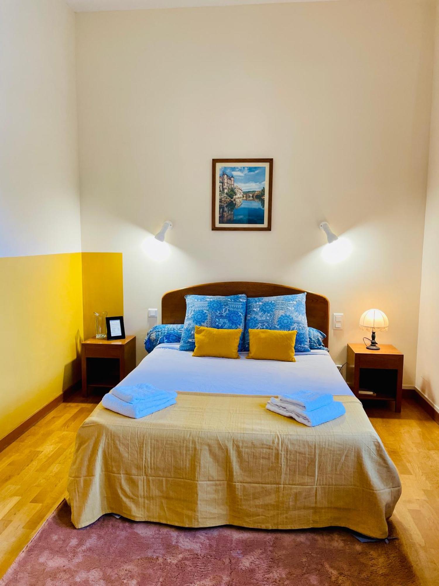 - Au Vieux Palais Aparthotel *