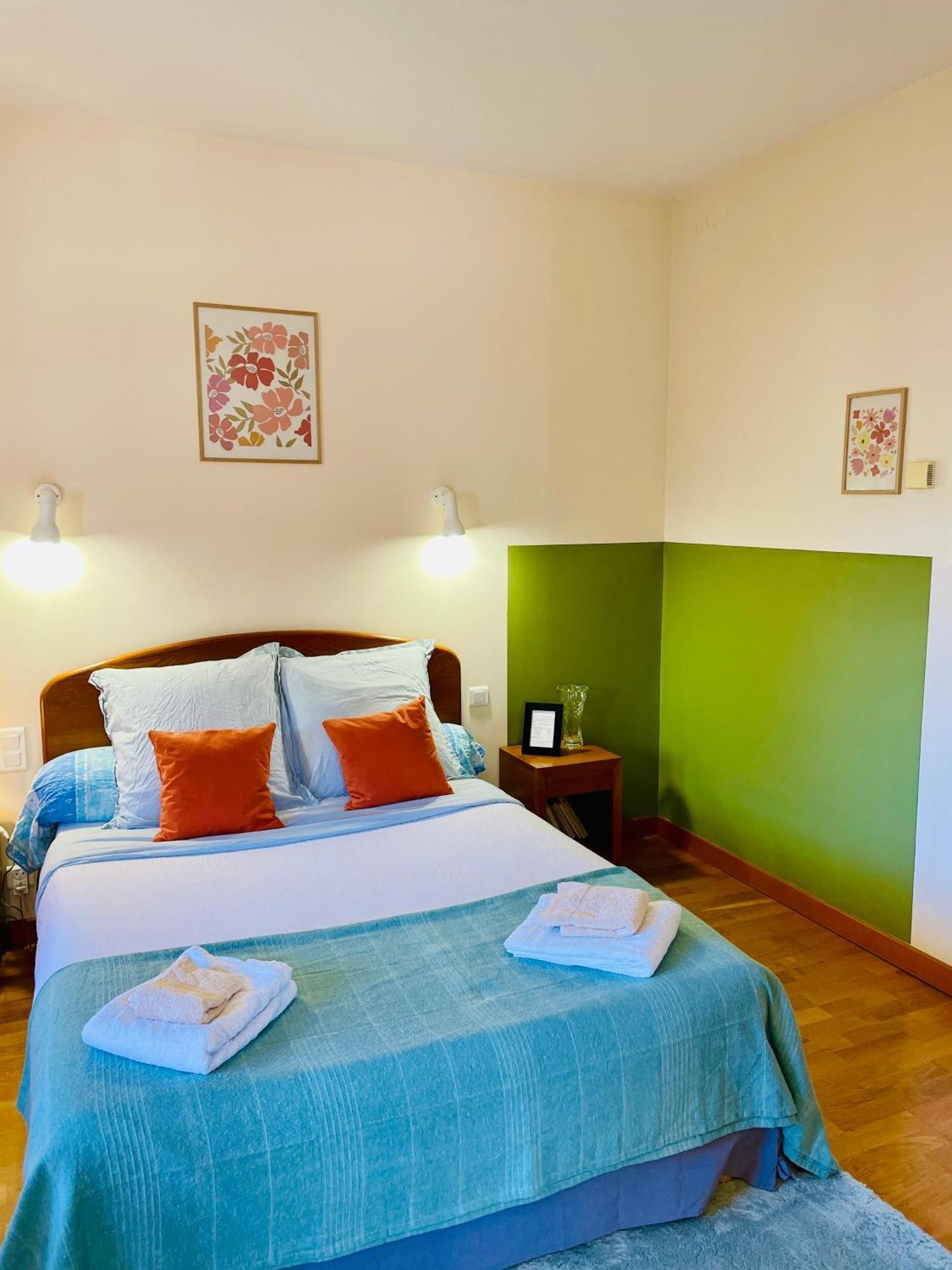 - Au Vieux Palais Aparthotel Espalion